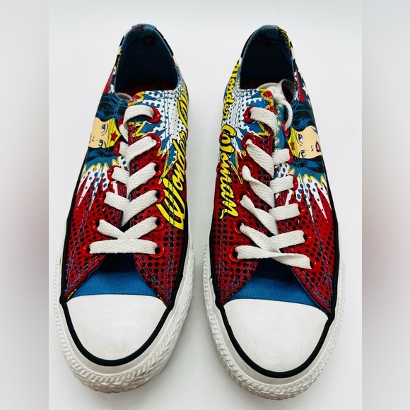 Converse Wonder Woman Red and Blue Sneakers Classic Canvas Style Size 4.5 - Picture 2 of 13